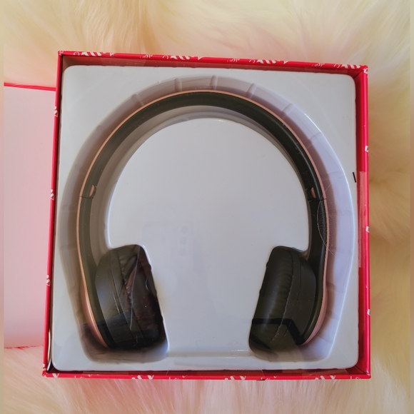 🩷🩷JUICY COUTURE BEAUTIFUL BLUETOOTH WIRELESS HEADPHONES🩷🩷 - Picture 4 of 6